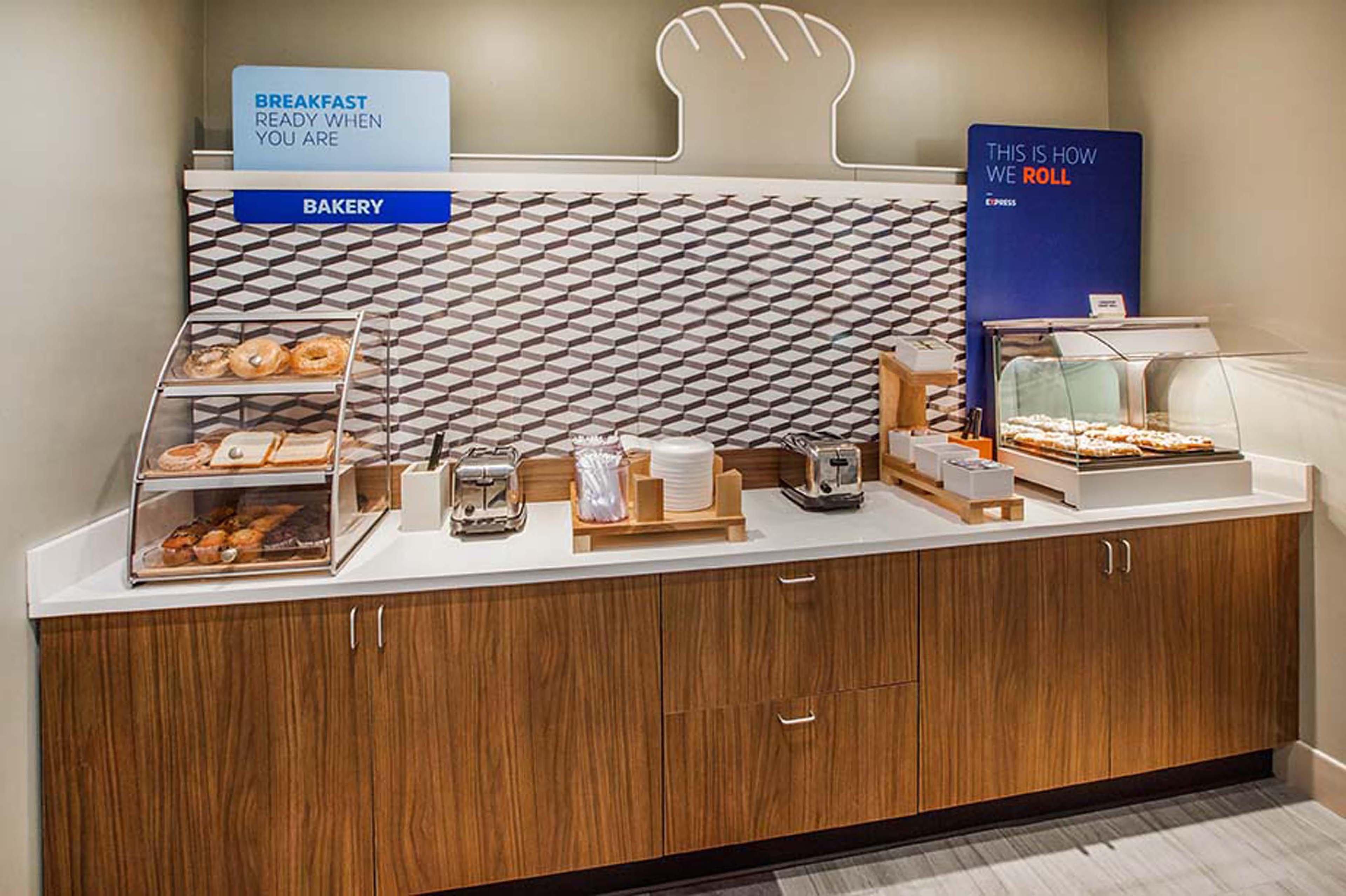 Holiday Inn Express & Suites Moncton By Ihg Extérieur photo